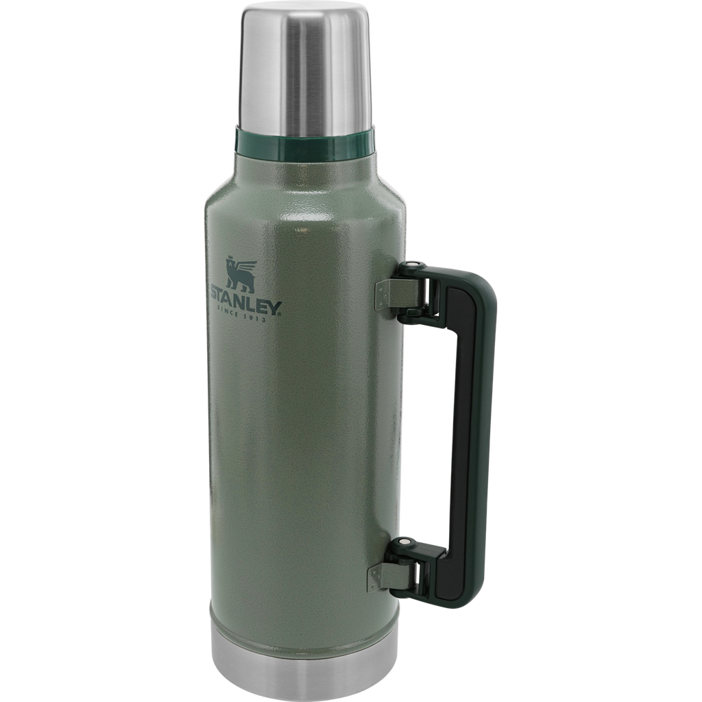 Classic Legendary Bottle | 2 QT - Stanley Create A4