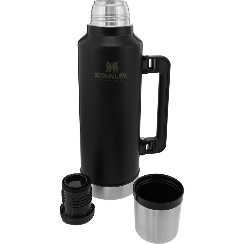 Classic Legendary Bottle | 2 QT - Stanley Create A4