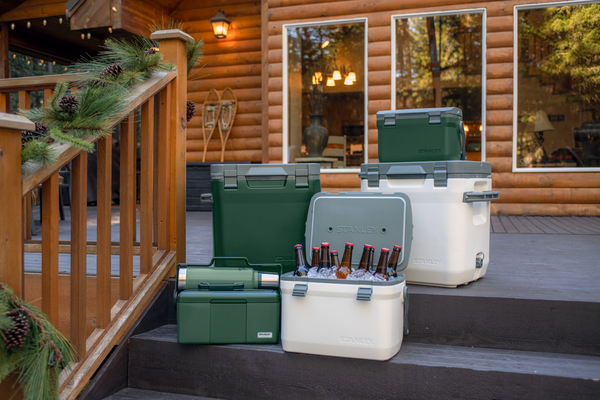 The Easy Carry Outdoor Cooler | 16 QT E9