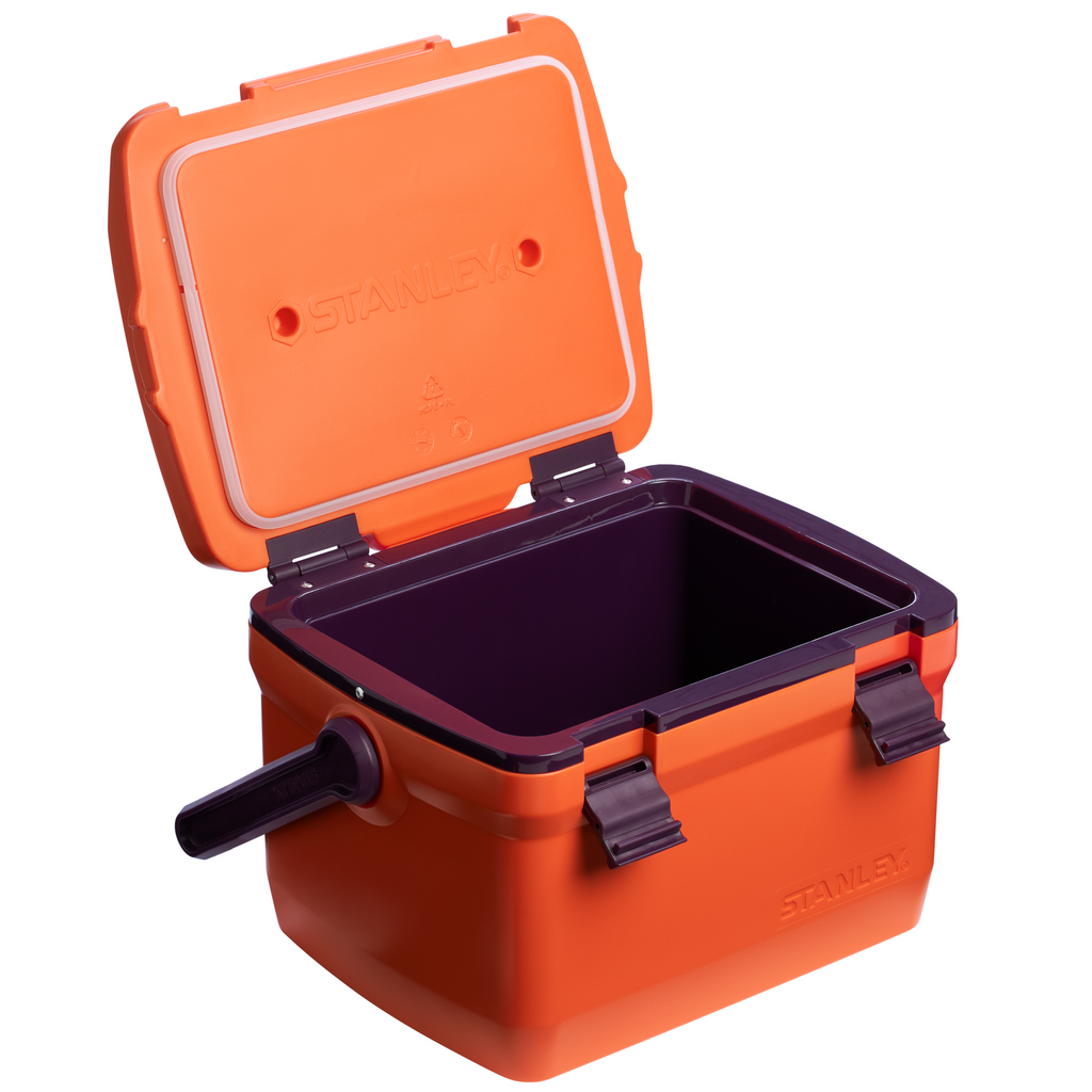 The Easy Carry Outdoor Cooler | 16 QT E9