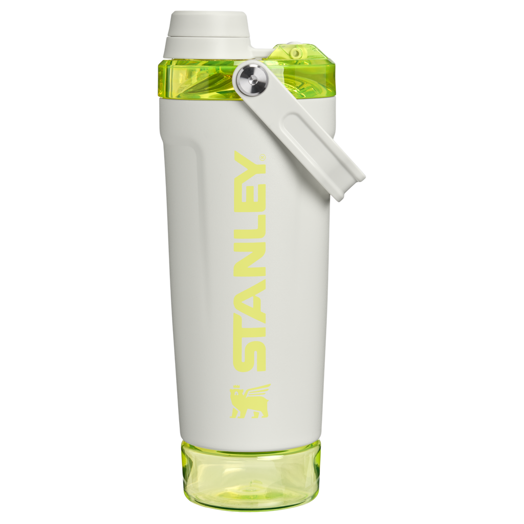 The Vitalize™ Shaker Bottle | 20 OZ - Stanley Create N0